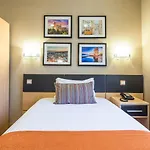 ノヴァ ゲストハウス 4*